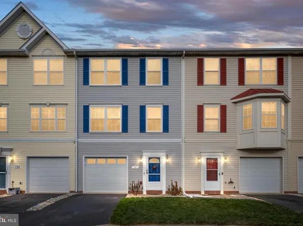 787 General Wallace Ct, Warrenton, VA 20186