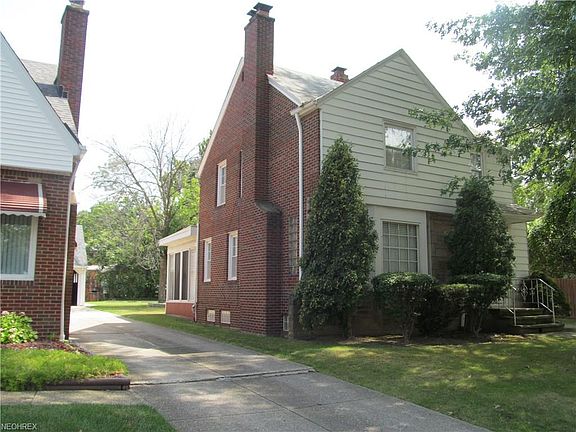 2nd image of 1811 Idlehurst Dr