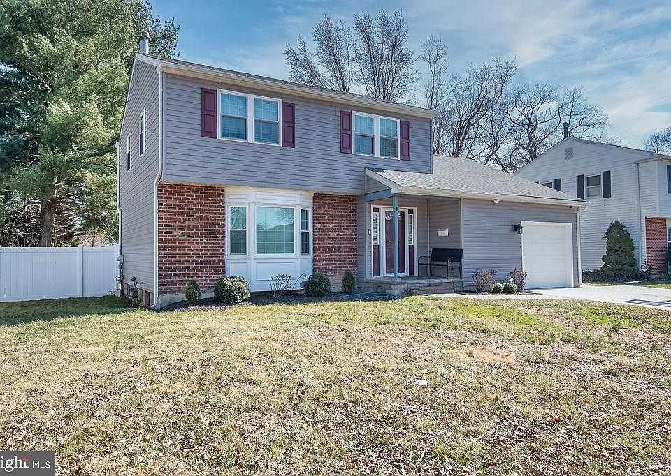 1st image of 105 Layton Dr