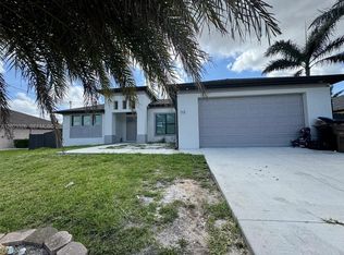 113 NW 38th Pl, Cape Coral, FL 33993