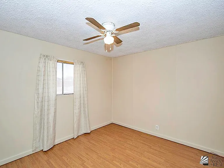 2662 S Madison Ave — Photo 8