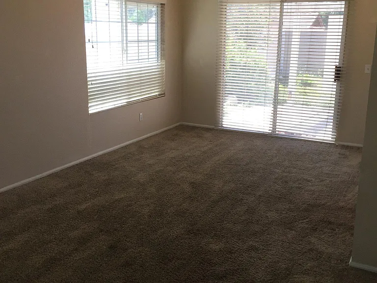 890 Viewpoint St — Photo 1