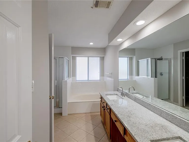 10950 Pinehigh Dr — Photo 11