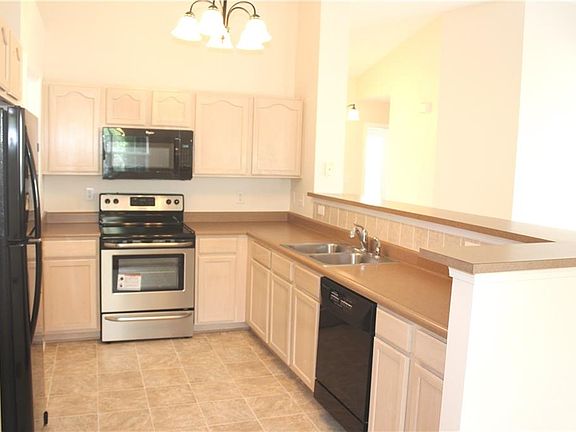 3rd image of 5968 Oberlies Way