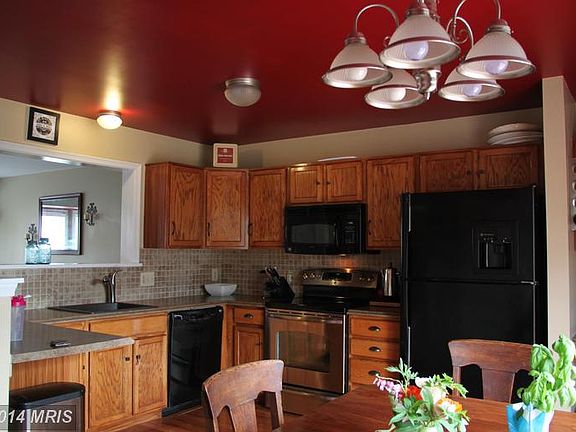 4th image of 501 Highland Towne Ln