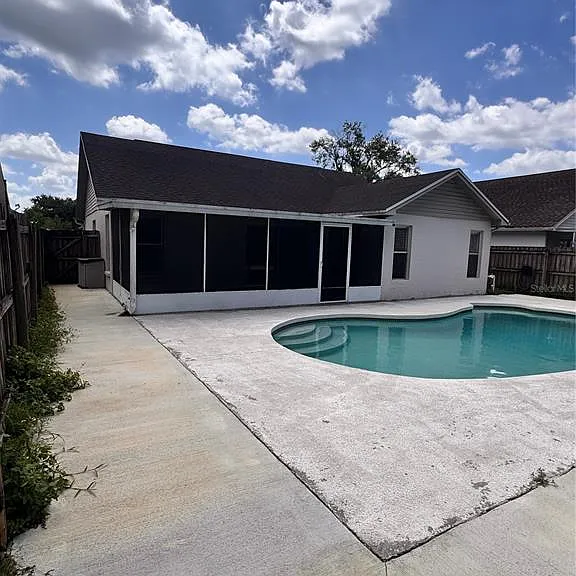 2070 Sarah Louise Dr — Photo 36