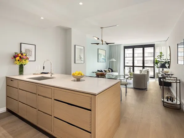 250 W 96th St Unit 14E, New York, NY 10025