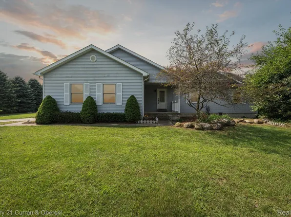 4450 Sommer Ln, Stockbridge, MI 49285