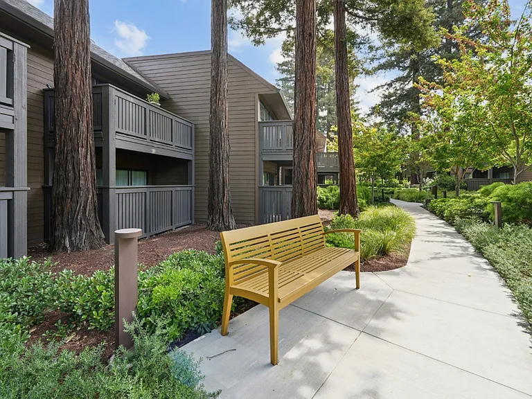 Old Orchard Apartments — Photo 39