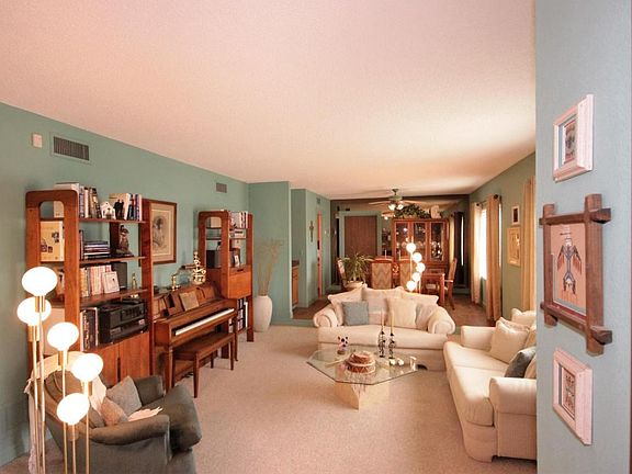 2nd image of 10701 E Avenida Hacienda