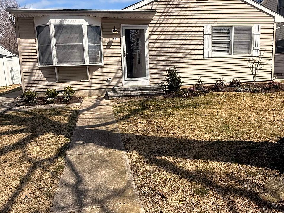 1st image of 227 Village Rd