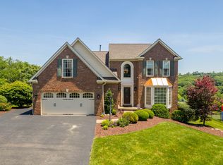 1734 Queens Dr, South Park, PA 15129