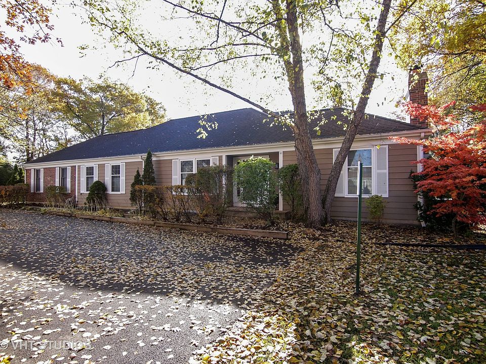 1st image of 8 Sommerset Ln
