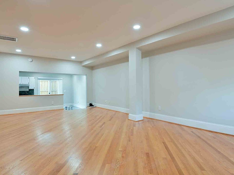 242 11th ST SE-2_01192023