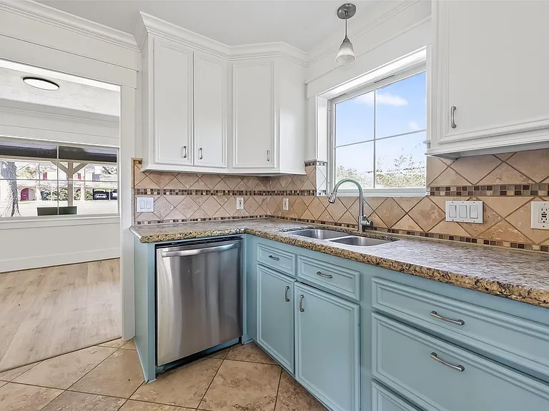 1906 Shadow Bend Dr — Photo 20