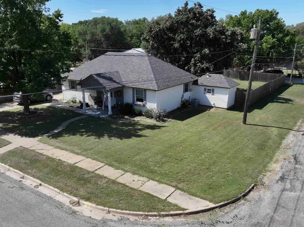1016 Prospect St, Ellsworth, KS 67439