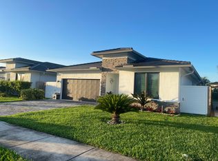 2910 SE 3rd St, Homestead, FL 33033