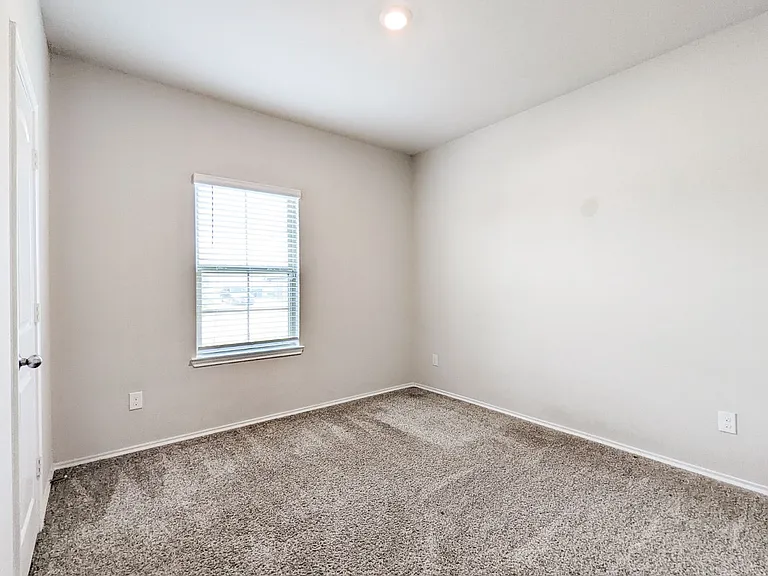 14541 Montclair Way — Photo 31