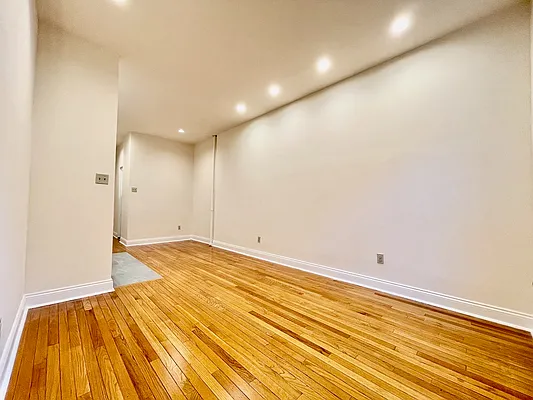 Rented by J & L Holding Corporation | media 4
