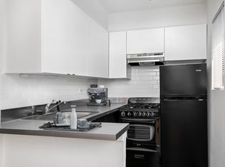 450 West Melrose, Chicago, IL 60657