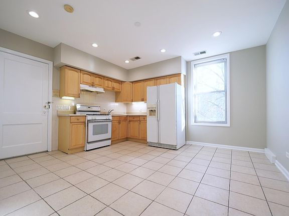 5th image of 3156 N Central Park Ave #2R