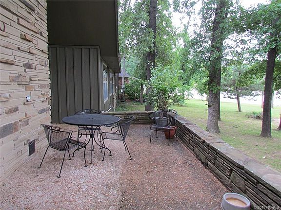 5th image of 2059 W McGill Cir