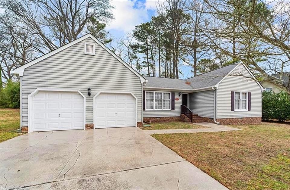 1st image of 102 Meredith Ln