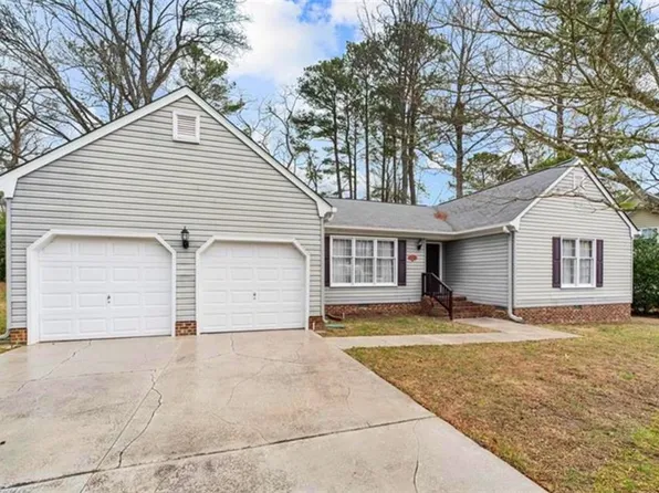 102 Meredith Ln, Yorktown, VA 23692