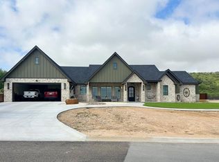 911 Mountain Park Dr, Big Spring, TX 79720