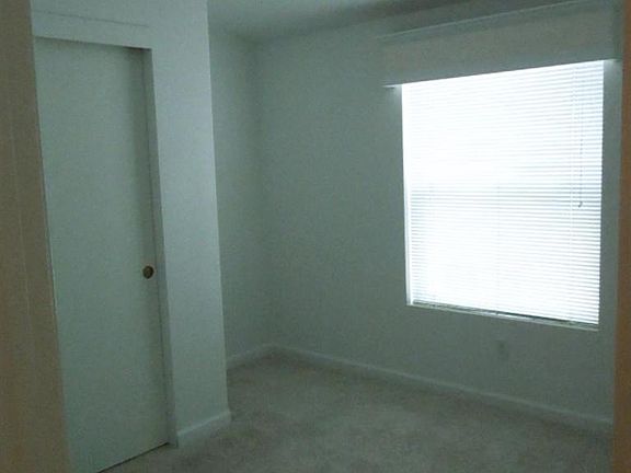 3rd image of 20 Rollingwood Dr Space 169