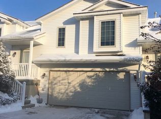 130 Early Moon Dr, North Liberty, IA 52317
