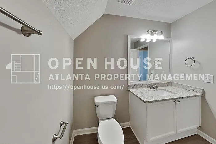 1209 Lainster Dr SE — Photo 16