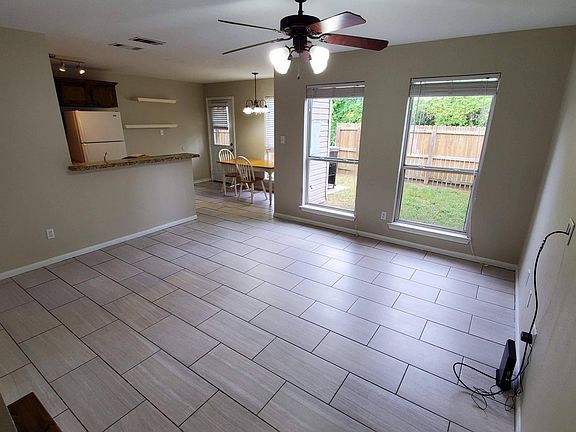 3rd image of 1216 Oney Hervey Dr