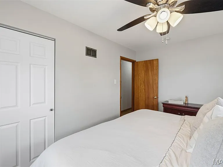 10840 Bernadine Dr — Photo 4