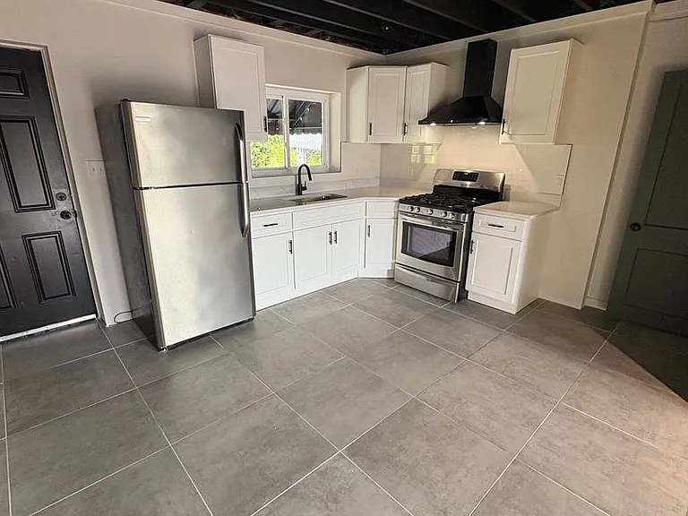 4400 Asbury Ave — Photo 7