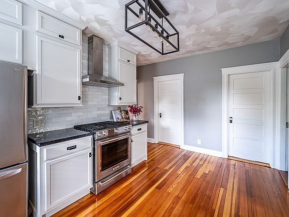 3rd image of 69 Brookdale Blvd #69
