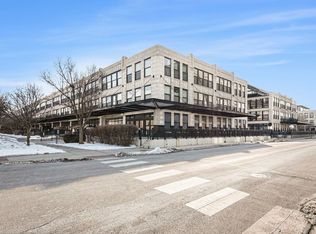 1151 W 14th Pl Unit 242, Chicago, IL 60608
