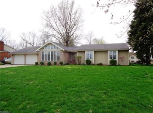 1372 Melrose Cir NE, Bolivar, OH 44612