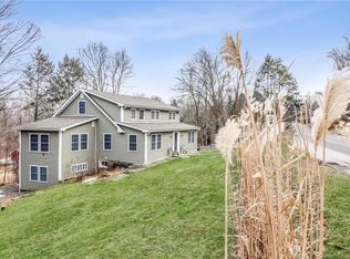 42 Currituck Rd, Newtown, CT 06470