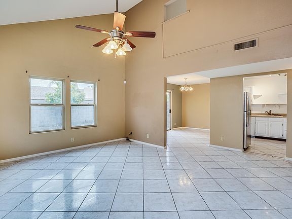 5th image of 921 S Val Vista Dr Unit 31