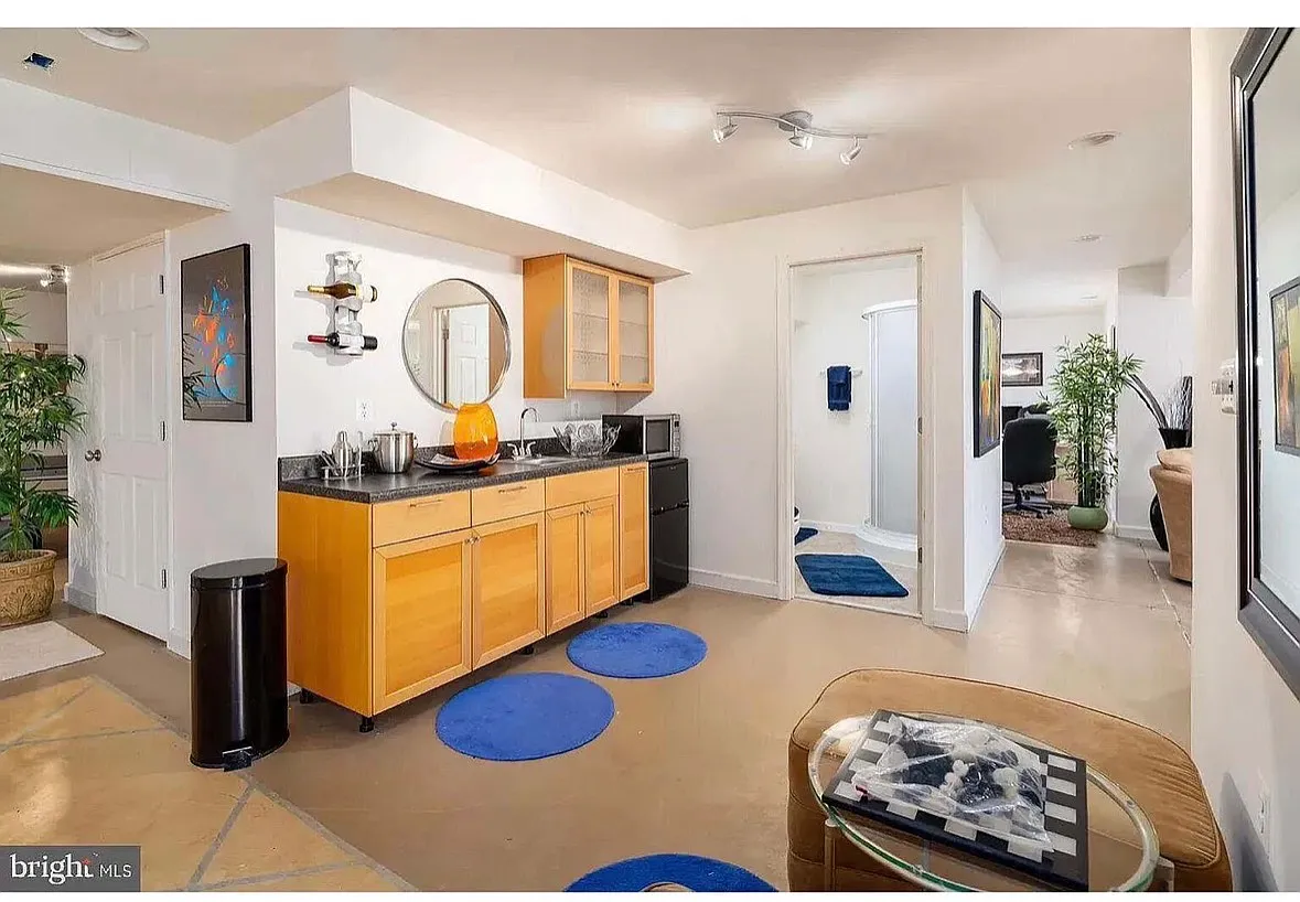 Building Photo - 9505 Laurel Oak Dr