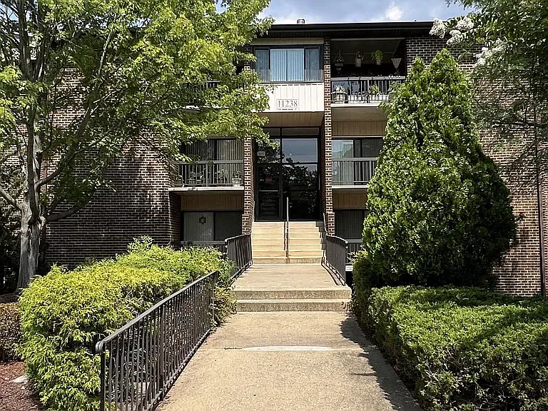 11238 Cherry Hill Rd #302