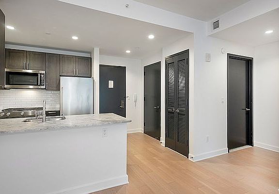3rd image of 21 W End Ave APT 4611