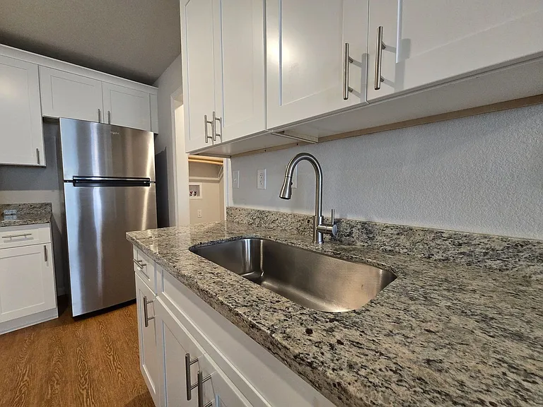 2500 Westcliff Rd #A/B — Photo 5
