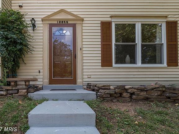 2nd image of 18644 Winding Creek Pl