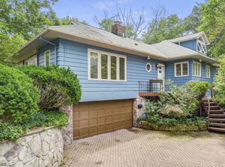 2 Brantwood Ter, Short Hills, NJ 07078