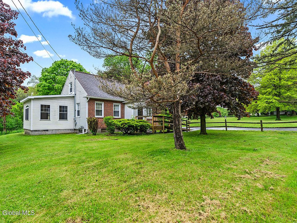 2142 River Road, Niskayuna, NY 12309 Zillow