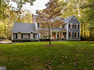 6 Hadley Dr, Medford, NJ 08055