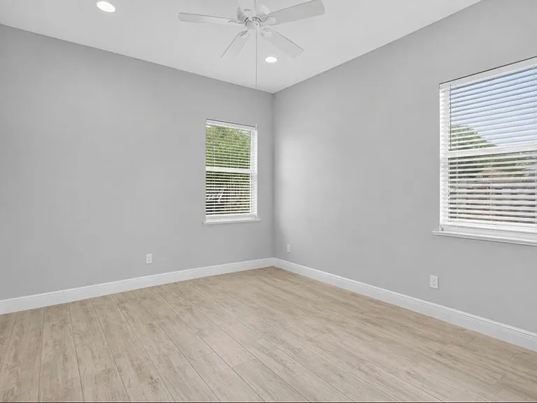 1571 SW Hunnicut Port St — Photo 6