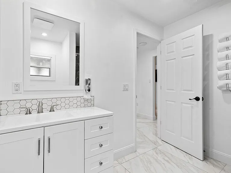 4115 N Hubert Ave #3 — Photo 17